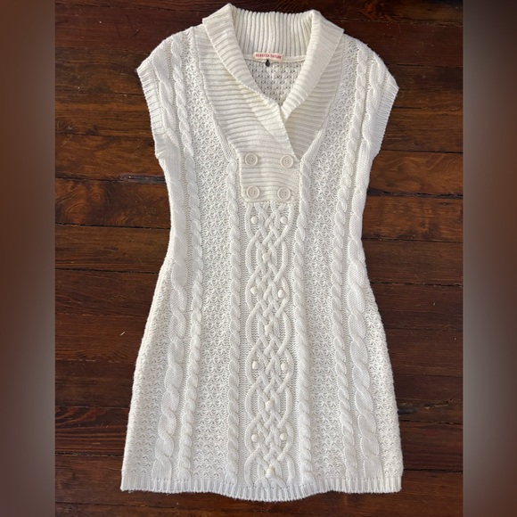 Rebecca Taylor Dresses & Skirts - Rebecca Taylor cream cable knit mini dress big button size 4